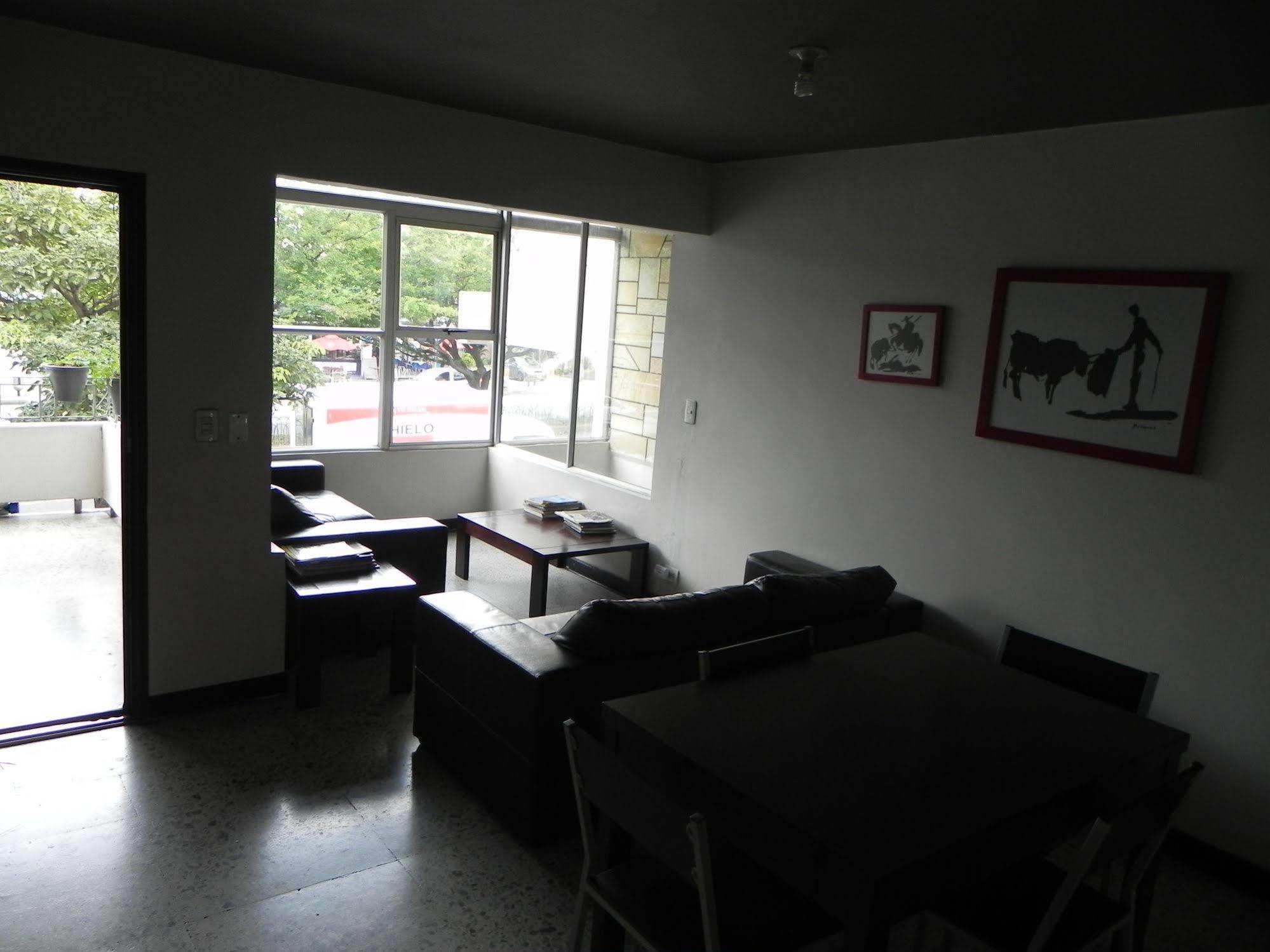 Hostal Tamarindo Inn Medellin Luaran gambar
