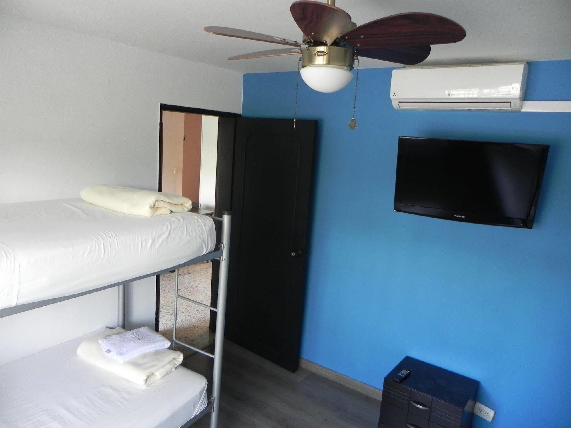 Hostal Tamarindo Inn Medellin Luaran gambar