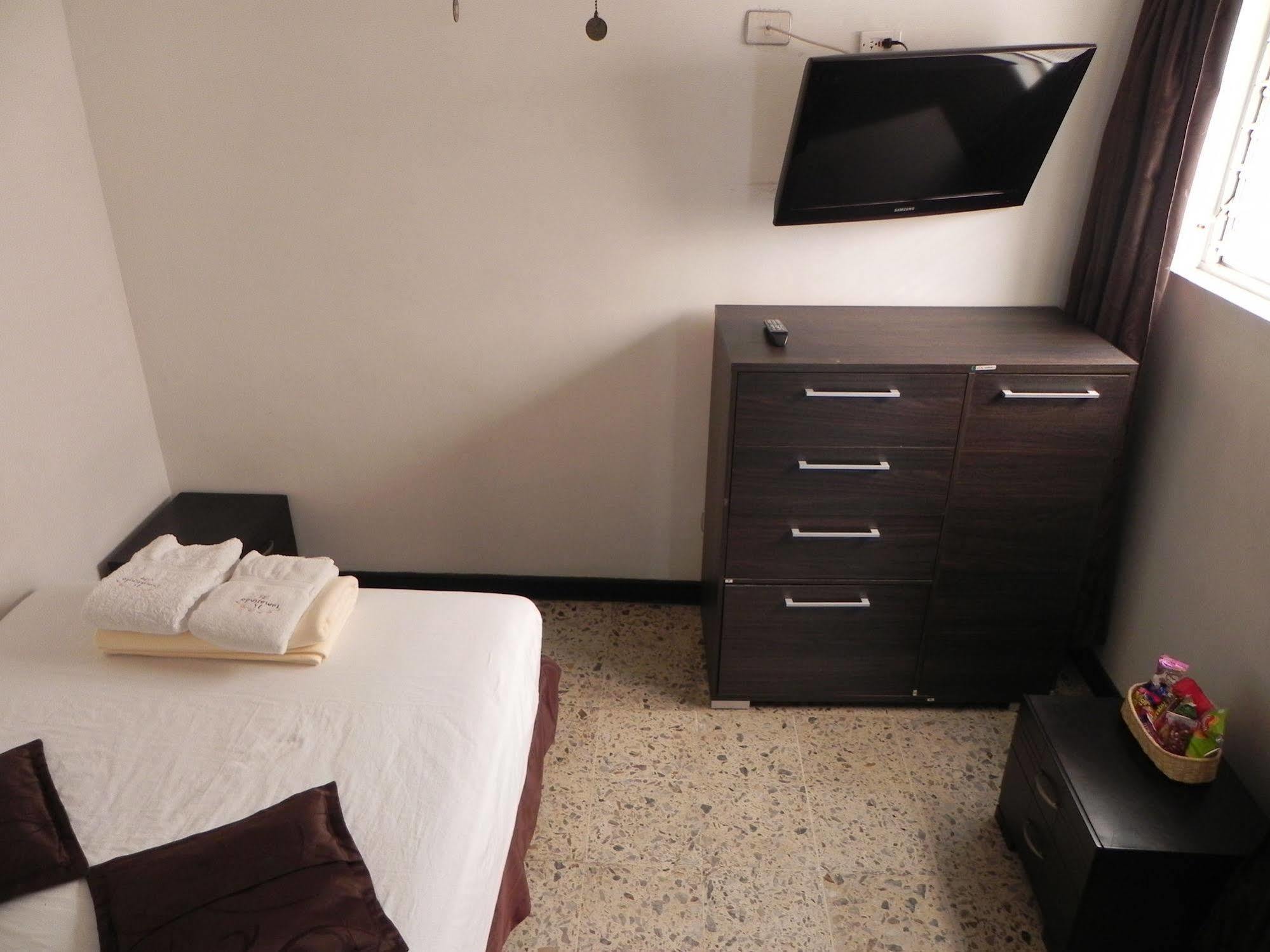 Hostal Tamarindo Inn Medellin Luaran gambar