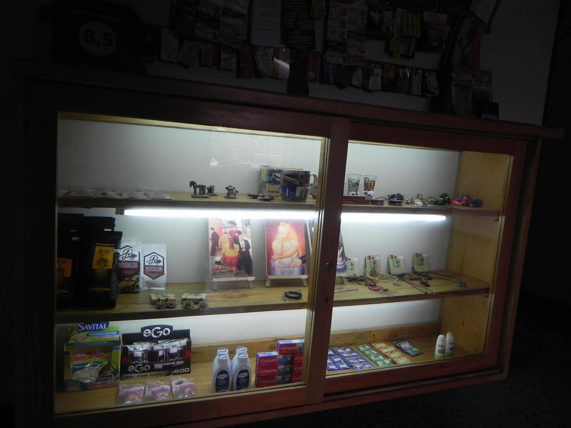 Hostal Tamarindo Inn Medellin Luaran gambar