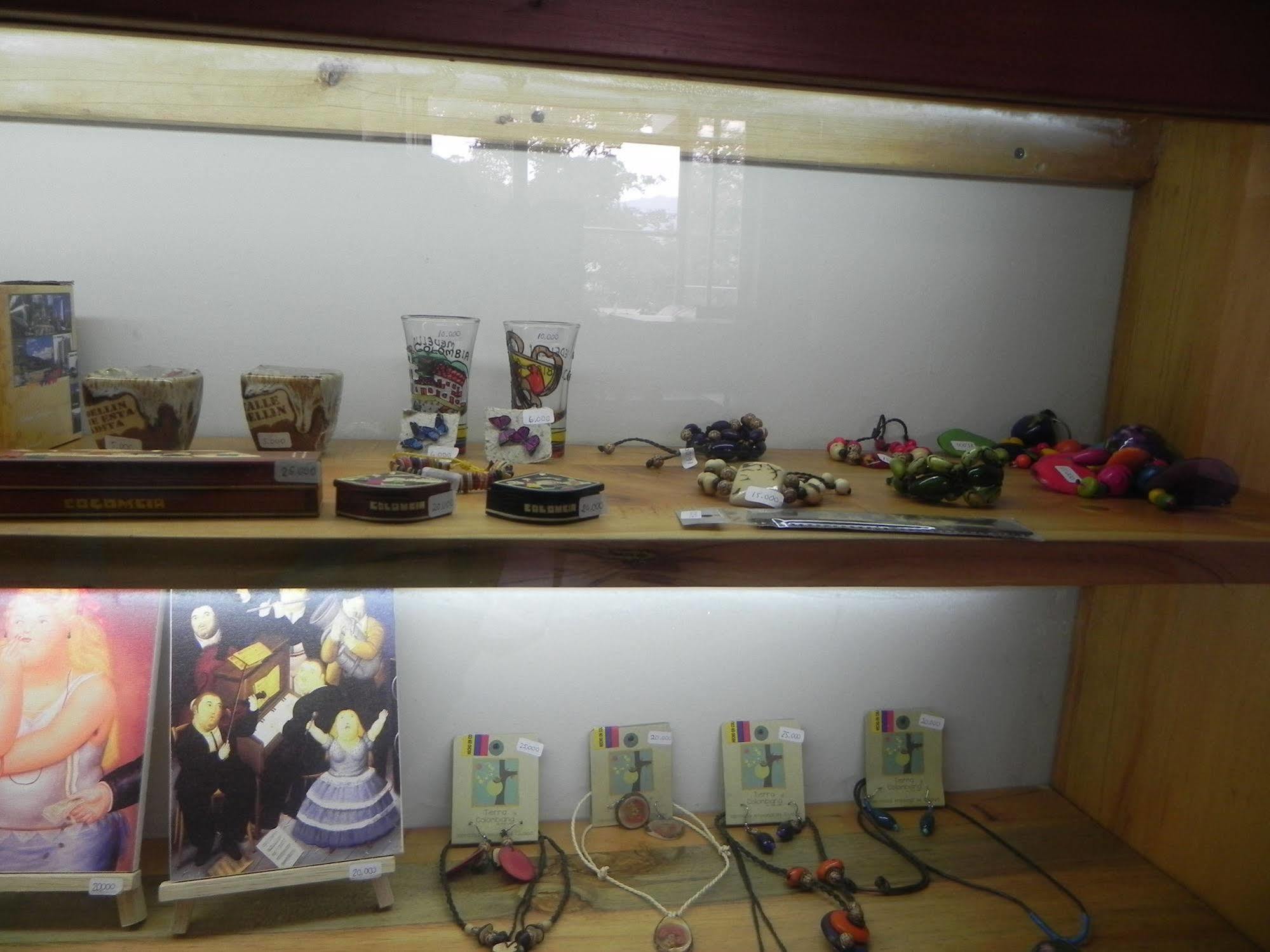 Hostal Tamarindo Inn Medellin Luaran gambar