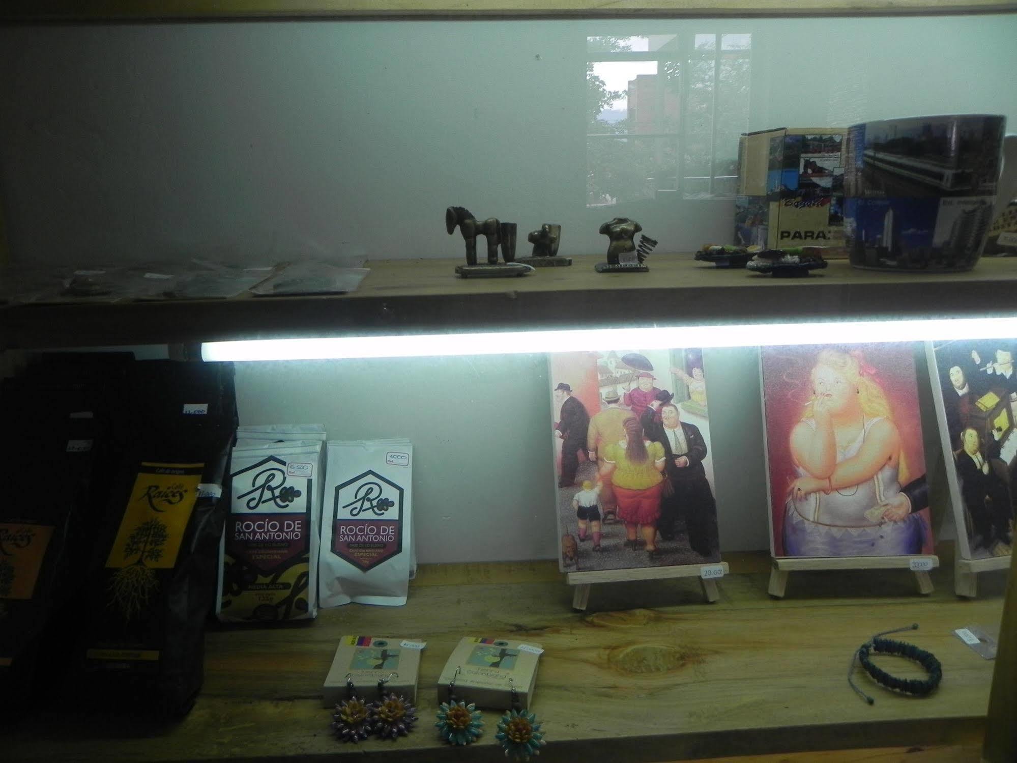 Hostal Tamarindo Inn Medellin Luaran gambar